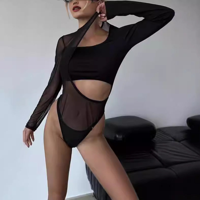 Damklänning med asymmetrisk design och transparenta ärmar Eva Jonsson-Eva Jonsson