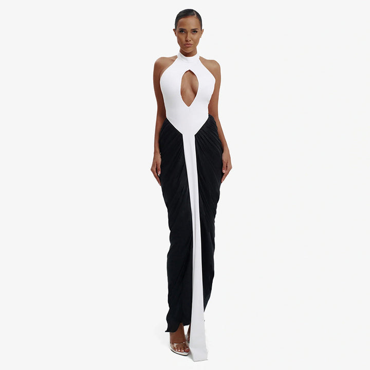 Damklänning med högskuren halsringning och elegant cut-out Mirla-Eva Jonsson