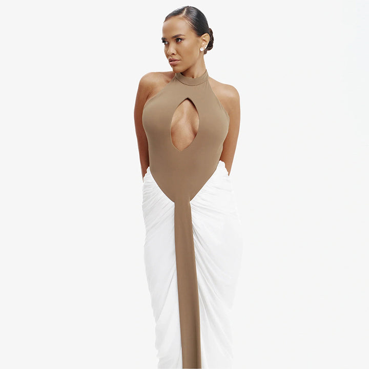 Damklänning med högskuren halsringning och elegant cut-out Mirla-Eva Jonsson