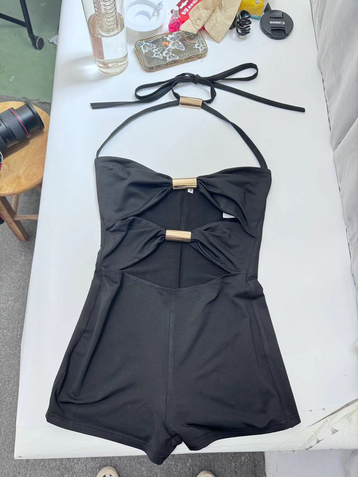 Damkropp med elegant knutdesign och flätade band Mirla-Eva Jonsson