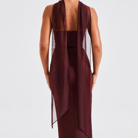 Dammarn Strapless Maxi-klänning med transparenta ärmdekorationer och figurnära snitt Mirla-Eva Jonsson