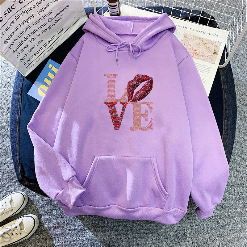Dammens hoodie med kreativ läppdesign Mirla-Eva Jonsson