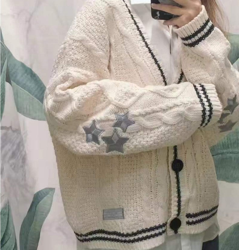 Damn Grovstick Cardigan med moderiktigt stjärnmotiv Mirla-Eva Jonsson