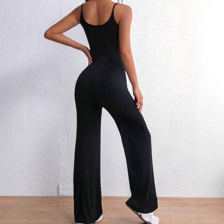Damned Elegant Jumpsuit med justerbara spagettiband och figursmickrande snitt Mirla-Eva Jonsson