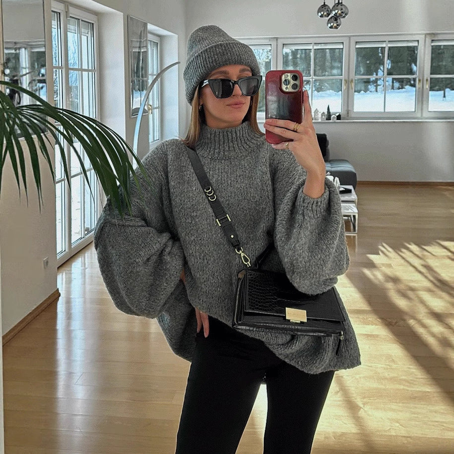 Damoversize stickad tröja med mjukt material och modiga ärmar Mirla-Eva Jonsson