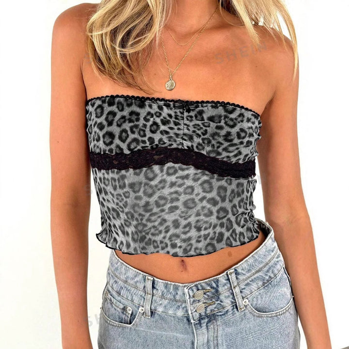 Dams Bandeau-top med trendigt leopardmönster och ömt spetskant Mirla-Eva Jonsson