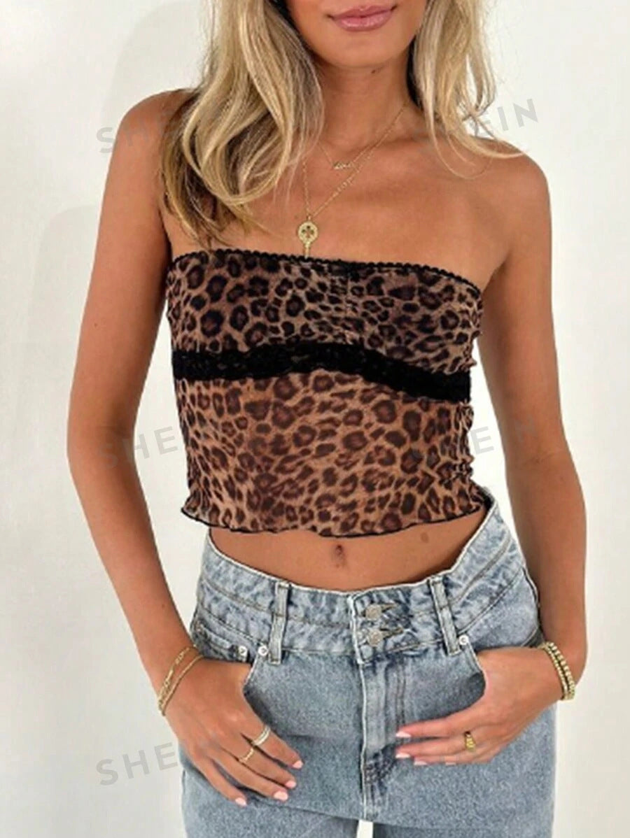 Dams Bandeau-top med trendigt leopardmönster och ömt spetskant Mirla-Eva Jonsson