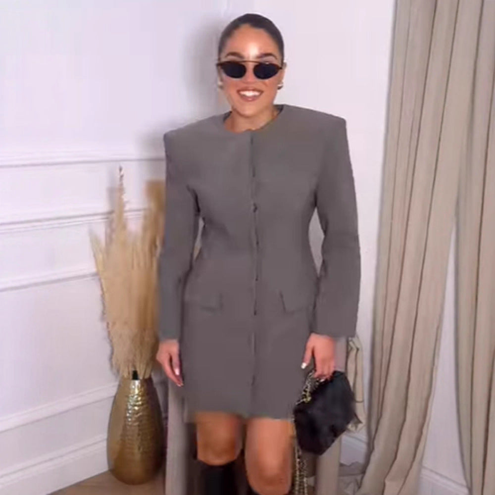 Dams Blazer-klänning med oversized axlar Mirla-Eva Jonsson