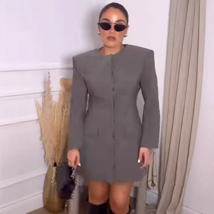Dams Blazer-klänning med oversized axlar Mirla-Eva Jonsson