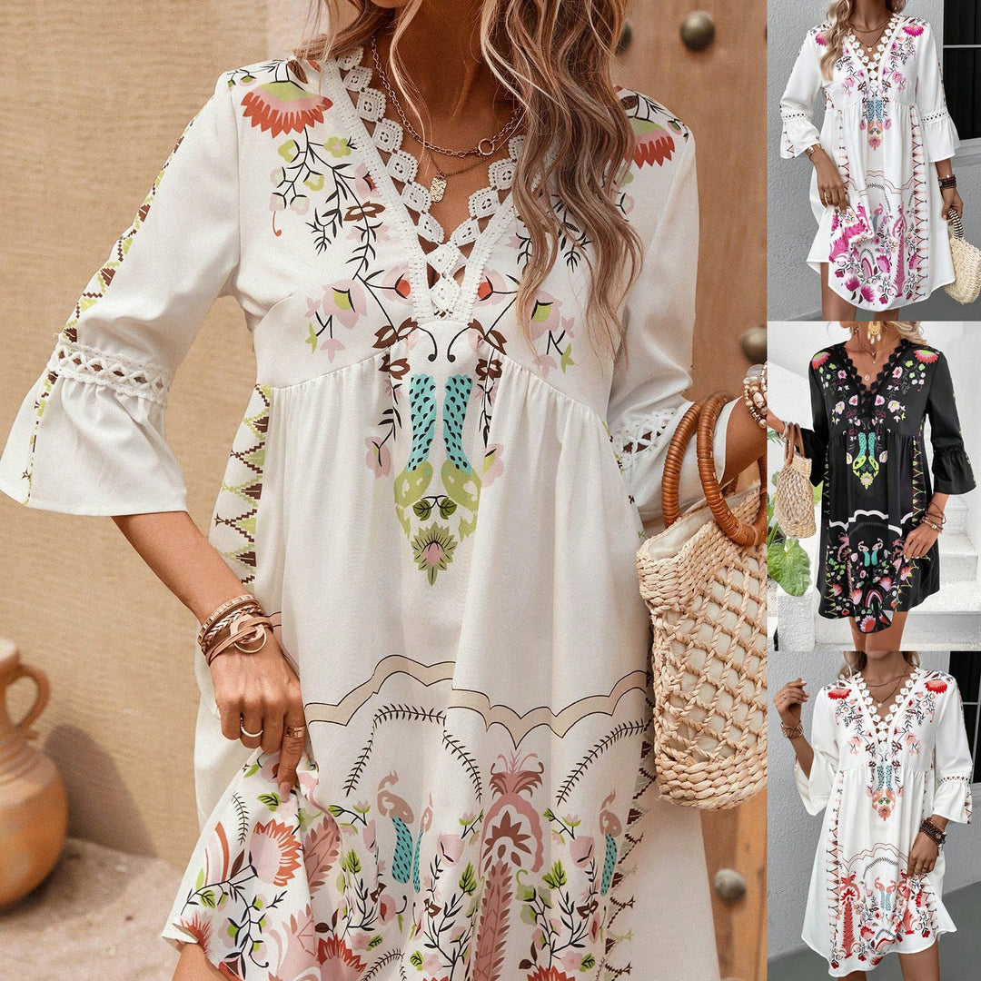 Dams Boho-inspirerad klänning med lekfulla broderidetaljer och mjukt flödande snitt Mirla-Eva Jonsson