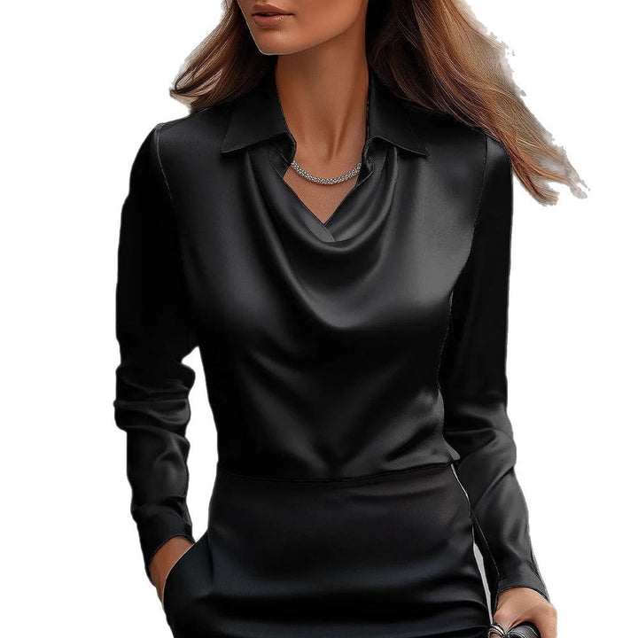 Dams Elegant Blus med asymmetrisk krage och flödande fall Mirla-Eva Jonsson