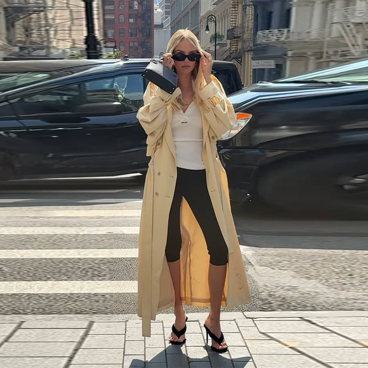 Dams Elegant Trenchcoatjacka med moderiktig skärning Mirla-Eva Jonsson