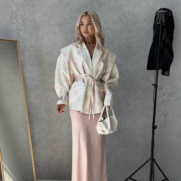 Dams Elegant flätad blazer med midjeband Mirla-Eva Jonsson