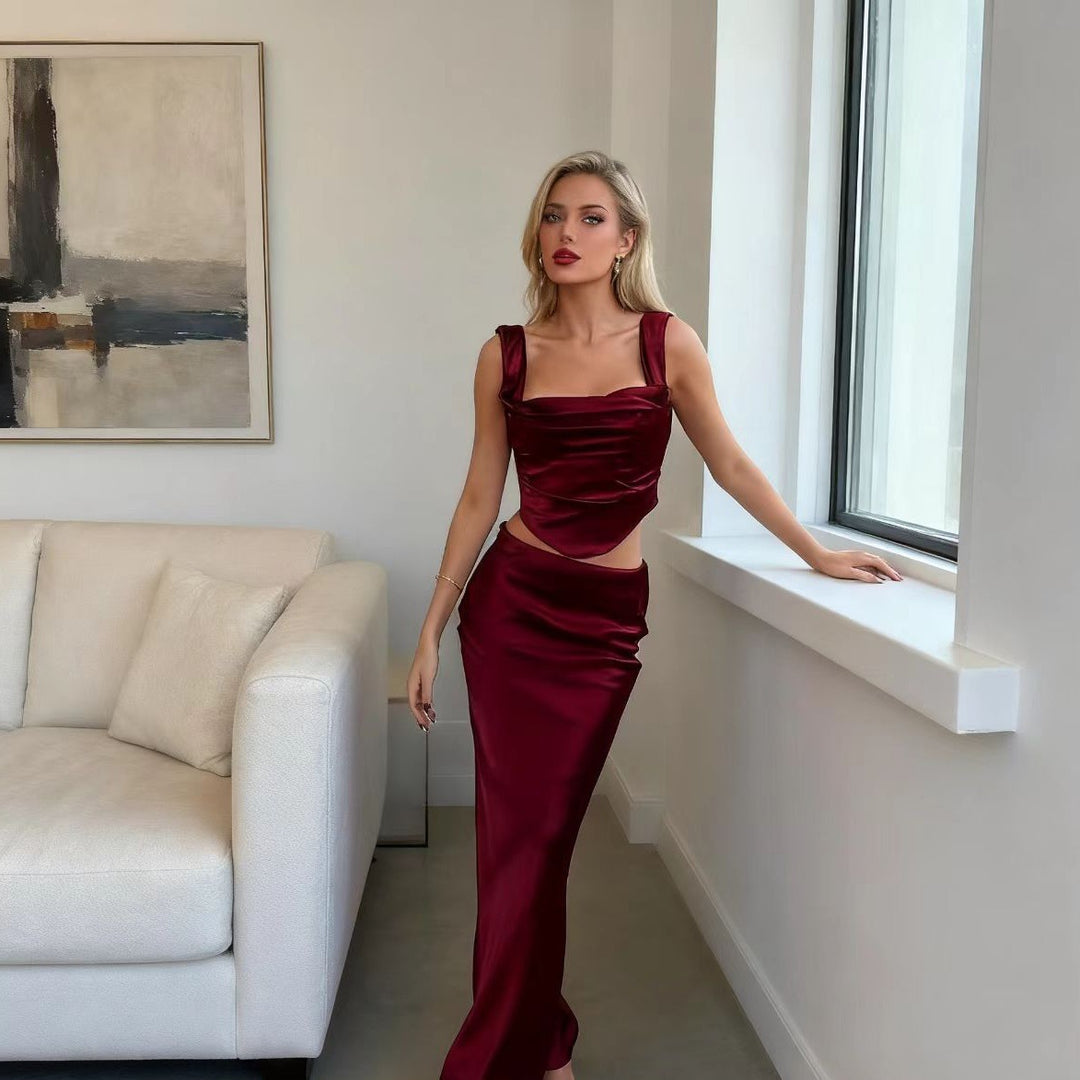 Dams Eleganta Satinsats med figursytt överdel och svängande kjol Mirla-Eva Jonsson