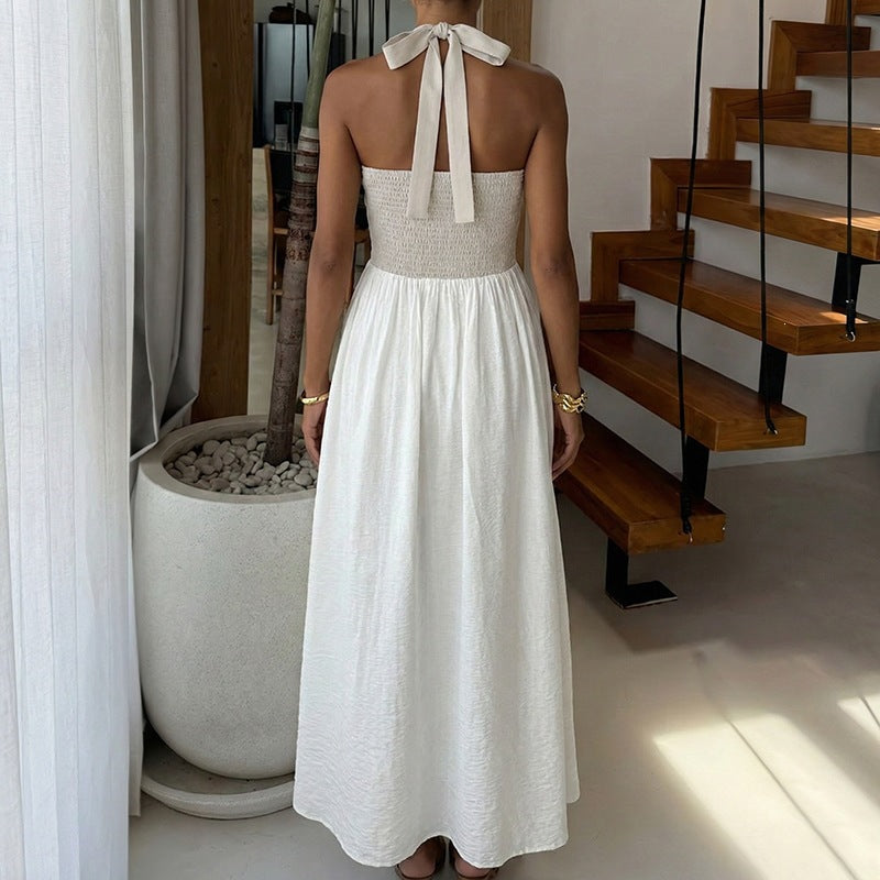 Dams Maxi-klänning med halterneck och elegant plissering Mirla-Eva Jonsson