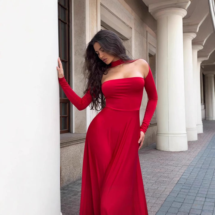 Dams Off-Shoulder Maxiklänning med långa ärmar och elegant skärning Mirla-Eva Jonsson