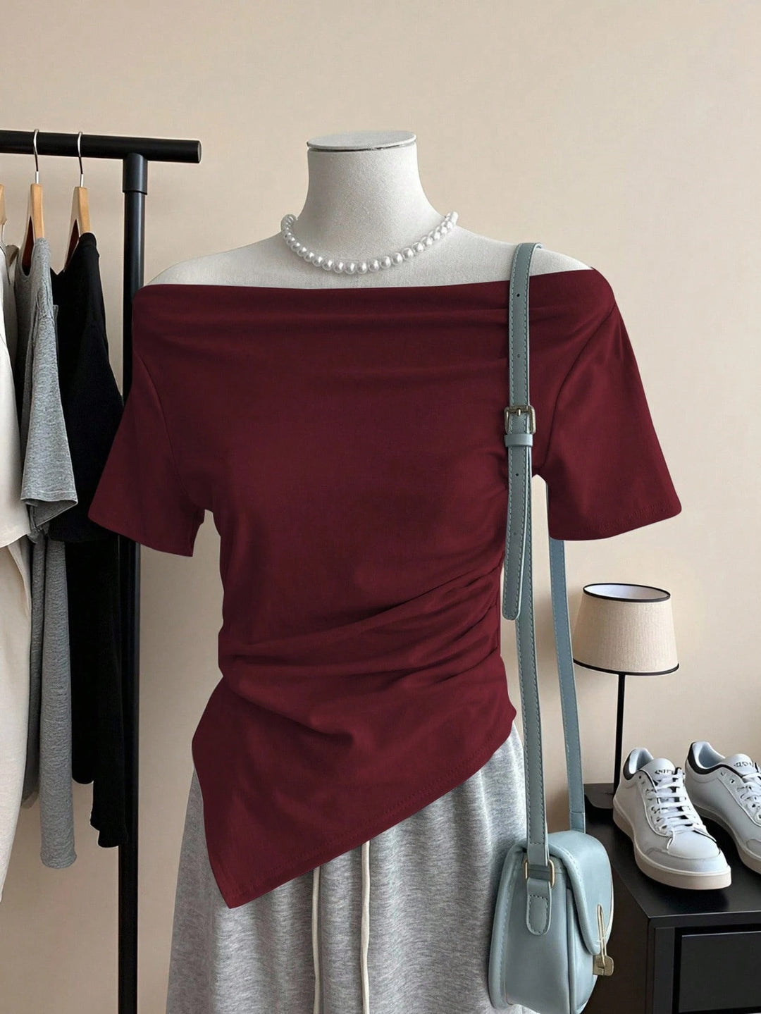 Dams Off-Shoulder T-shirt med rynkning Mirla-Eva Jonsson