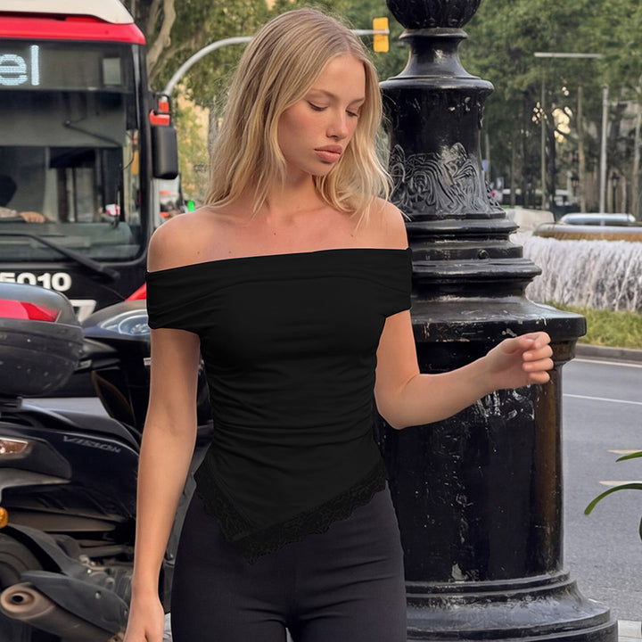 Dams Off-Shoulder Topp med filigran spetsdetalj och avslappnad passform Mirla-Eva Jonsson