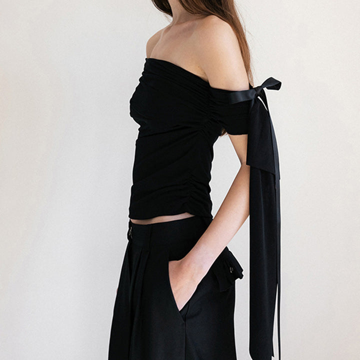 Dams Off-Shoulder Topp med volangdetaljer och transparent ärm Mirla-Eva Jonsson