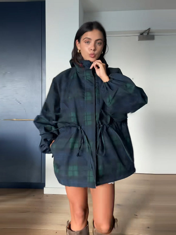 Dams Oversized Jacka i avslappnad rutdesign med praktiska fickor och midjesnörning Mirla-Eva Jonsson