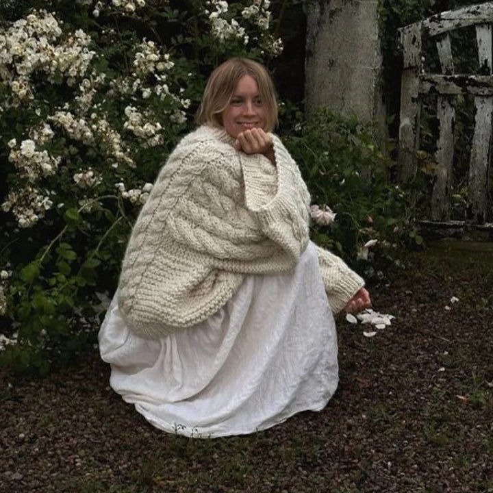 Dams Oversized Stickad tröja med strukturerad flätdesign Mirla-Eva Jonsson