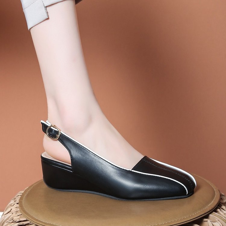 Dams Slingback-wedges med Elegant Rem och Modernt Design Mirla-Eva Jonsson