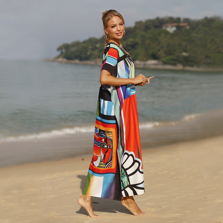 Dams Strandkaftan med färggorr grafisk design och eleganta accenter Mirla-Eva Jonsson