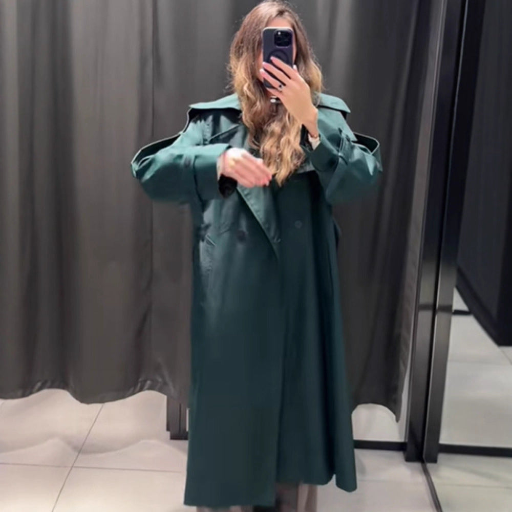 Dams Trenchcoat med moderna detaljer och bred krage Mirla-Eva Jonsson