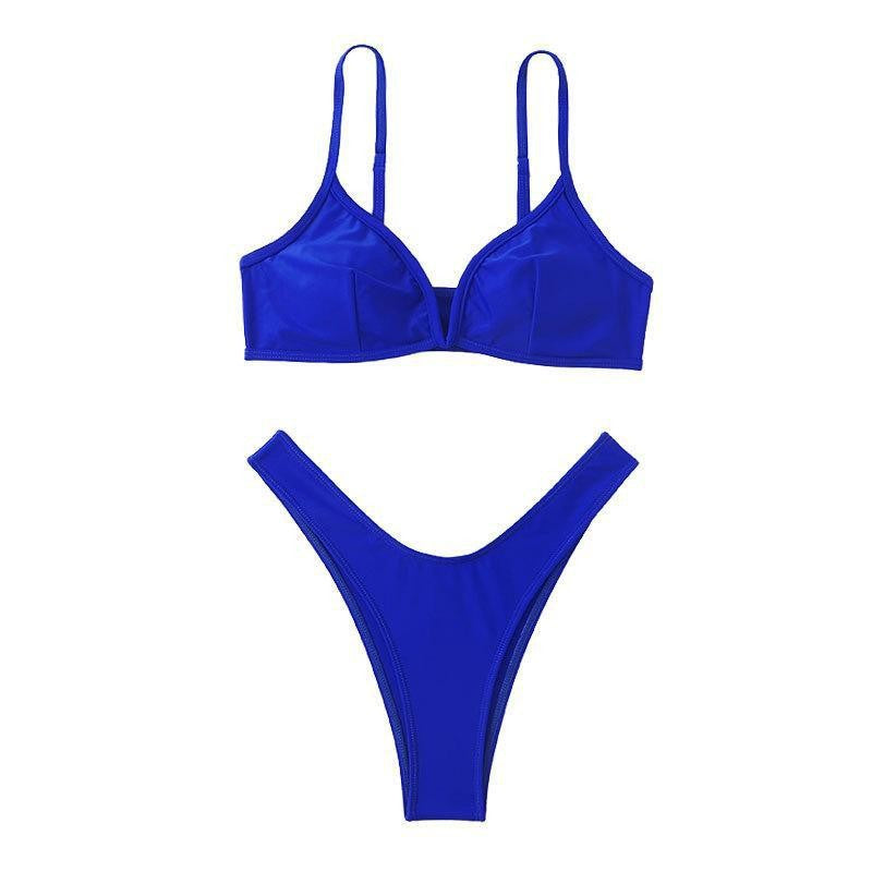 Dams Triangel-Bikini med djup V-ringning och elastisk midjeskärning Mirla-Eva Jonsson