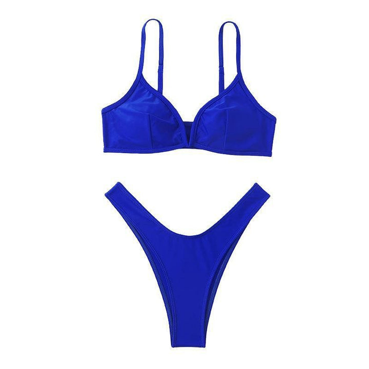 Dams Triangel-Bikini med djup V-ringning och elastisk midjeskärning Mirla-Eva Jonsson