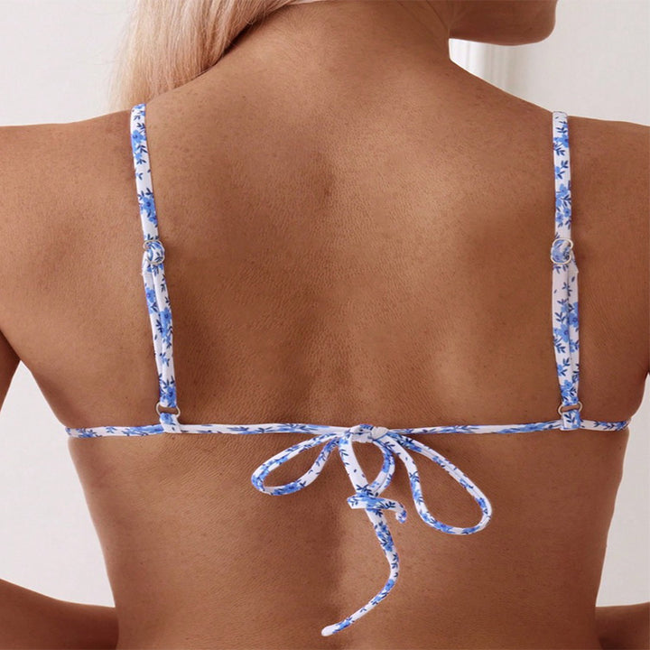 Dams Triangel-Bikini med elegant blommönster och justerbara band Mirla-Eva Jonsson