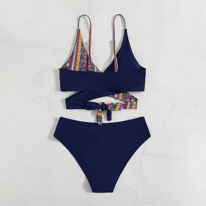 Dams Triangel-Bikini med moderiktig skärning och lekfull design Mirla-Eva Jonsson