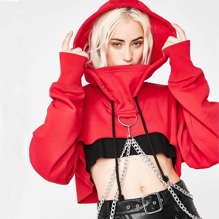 Dams Urban Crop-Hoodie med metalliska detaljer Mirla-Eva Jonsson