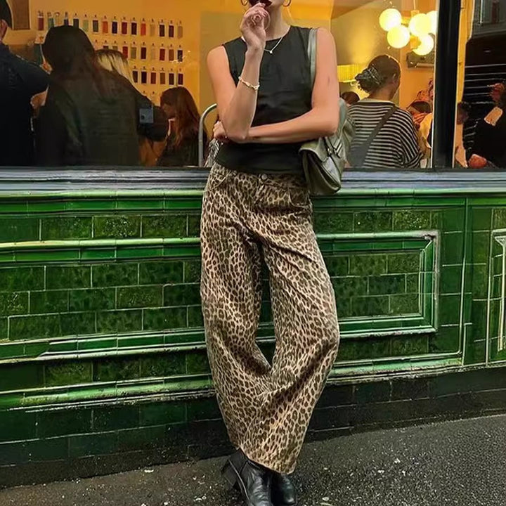 Dams breda byxor i leopardmönster Mirla-Eva Jonsson