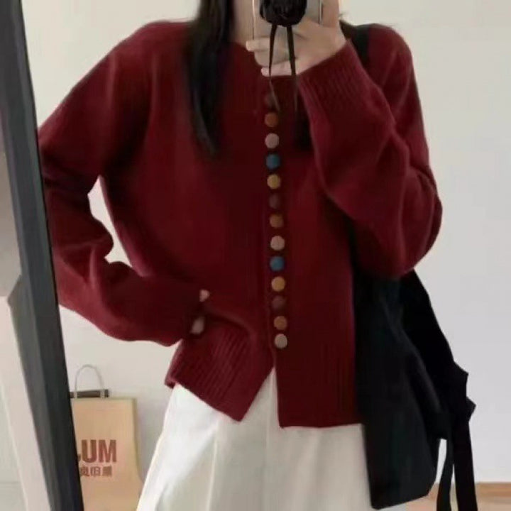 Dams cardigan med färgglada knapppdetaljer och mjukt filtmaterial Mirla-Eva Jonsson