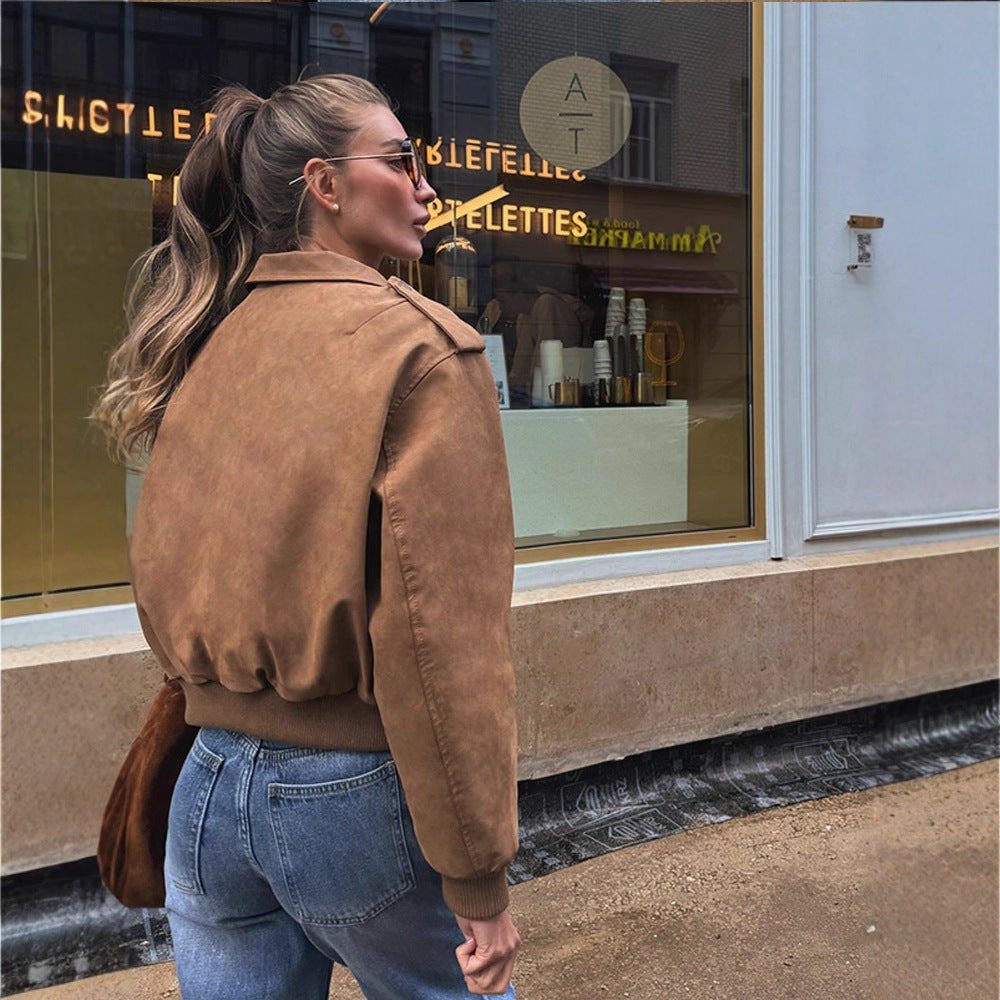 Dams casual kort jacka med voluminösa ärmar och dragkedja Mirla-Eva Jonsson