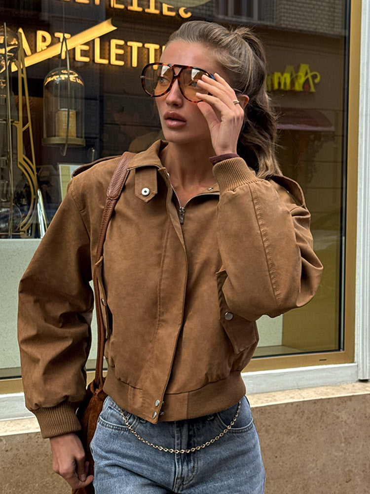 Dams casual kort jacka med voluminösa ärmar och dragkedja Mirla-Eva Jonsson