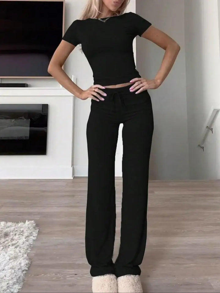 Dams casual lounge-set med figursydd topp och bekväm byxa Eva Jonsson-Eva Jonsson