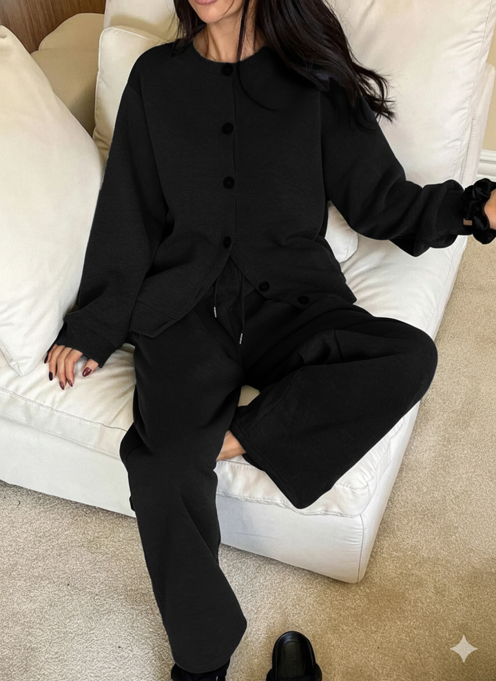 Dams casual loungewear-set med lös passform och praktiska fickor Mirla-Eva Jonsson