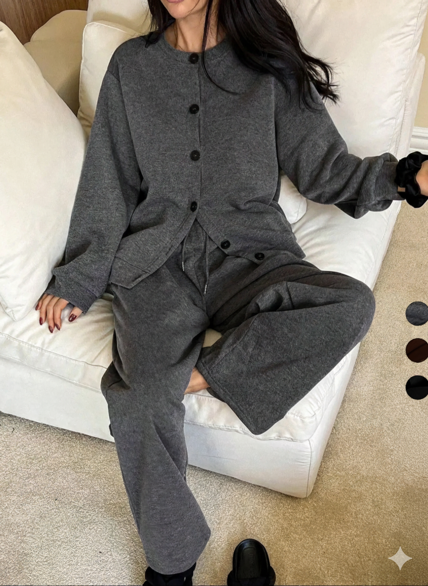 Dams casual loungewear-set med lös passform och praktiska fickor Mirla-Eva Jonsson