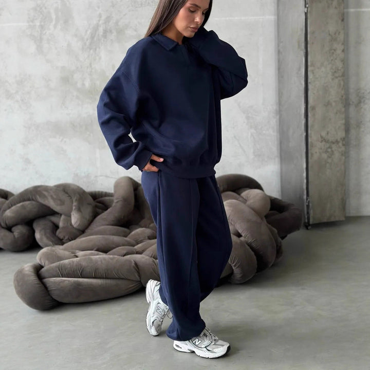 Dams casual träningsoverall med hög krage och bred passform Mirla-Eva Jonsson