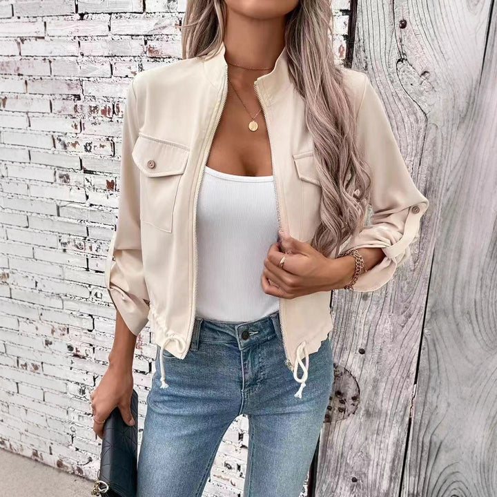Dams casual utility-jacka med högkvalitativa detaljer och justerbar fåll Eva Jonsson-Eva Jonsson