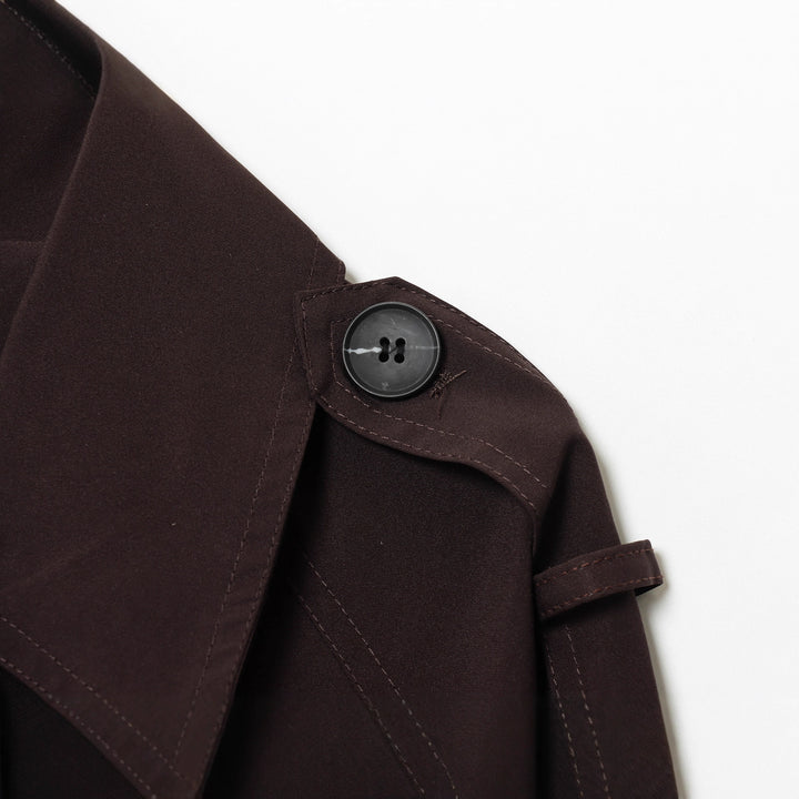 Dams cropped trenchcoat med dubbel knapprad Mirla-Eva Jonsson