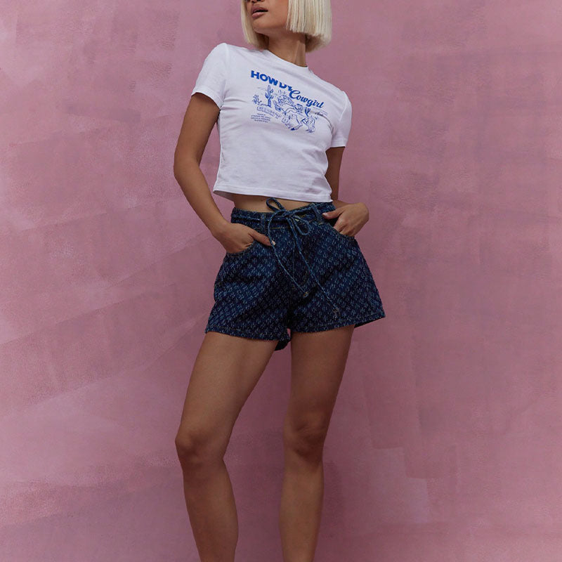 Dams denim shorts med justerbart midjeband och trendig skärning-Eva Jonsson