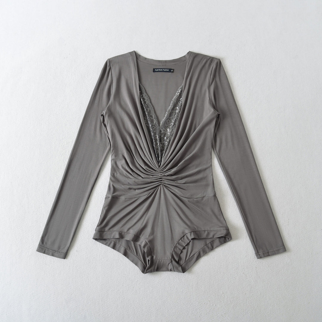 Dams elegant bodysuit med djup V-ringning och snygg drapering Mirla-Eva Jonsson