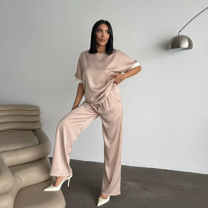 Dams elegant och bekväm pyjamas-set av sidenliknande material Mirla-Eva Jonsson