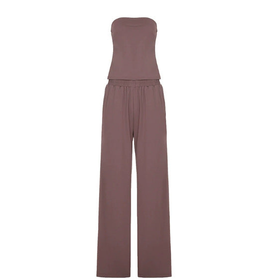 Dams eleganta jumpsuit i avslappnad design med bandeau-overdel och vida ben Mirla-Eva Jonsson