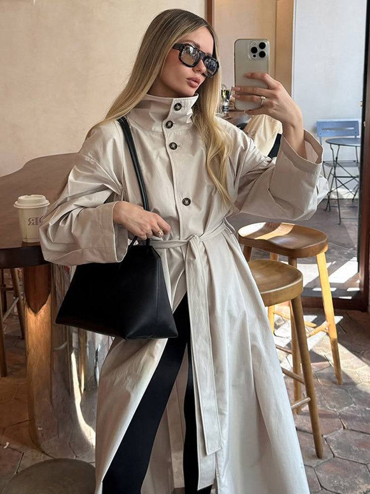 Dams fashionable trench coat with tailored fit and practical details Eva Jonsson-Eva Jonsson