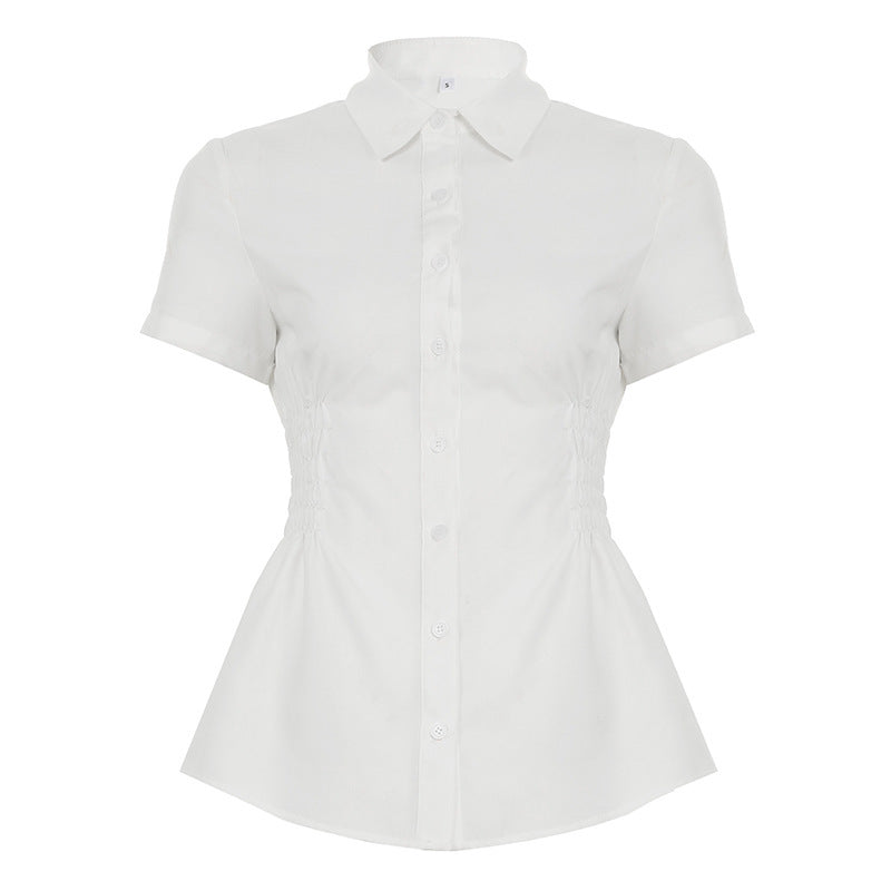 Dam's figure-hugging short-sleeved blouse with gathering and button placket Mirla-Eva Jonsson