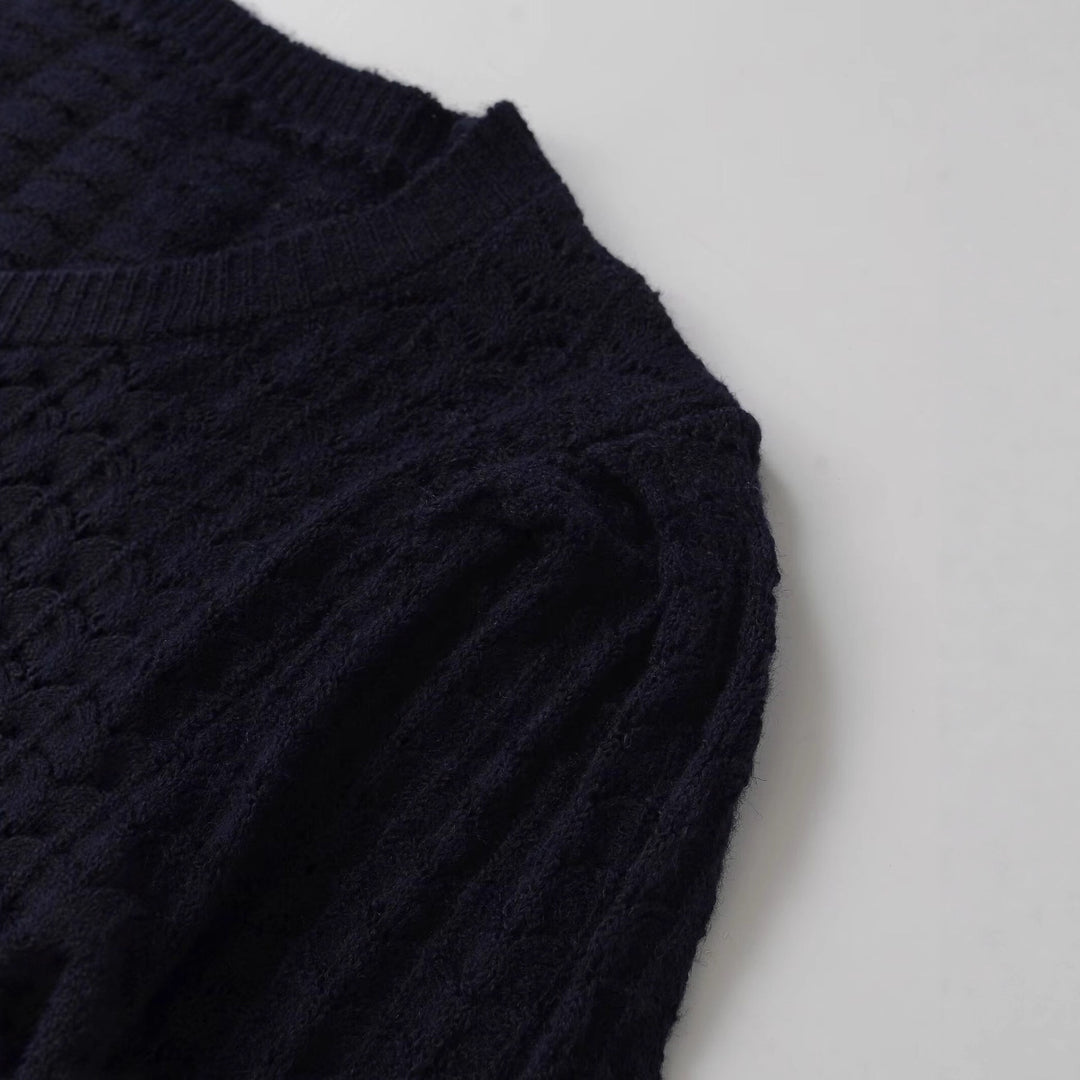 Dams fin stickad cardigan med stora knappar och detaljerad struktur Mirla-Eva Jonsson